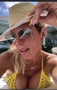 LasyAmirah from Northamptonshire,United Kingdom